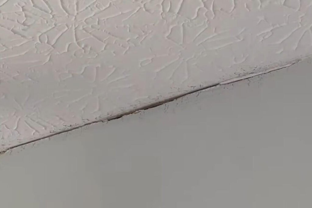 Drywall crack repair service in Las Vegas, NV